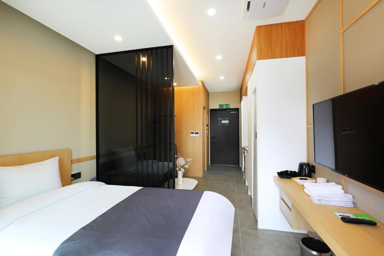Superior Single Room (No parking)